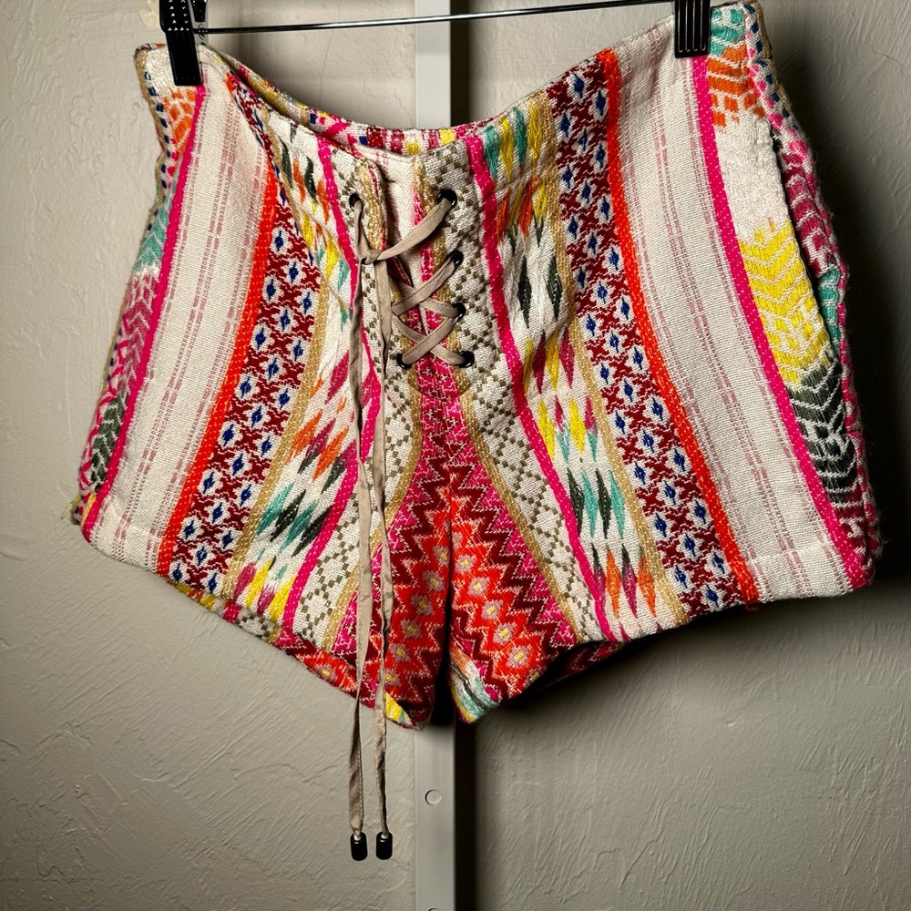 LAST CHANCE • Willow & Clay Embroidered Shorts